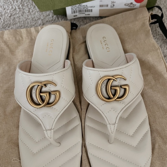 Gucci Cream Quilted Leather Thong Sandals with Gold GG - Picture 2 of 4